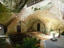 Felsenkirche vom Altar aus gesehen